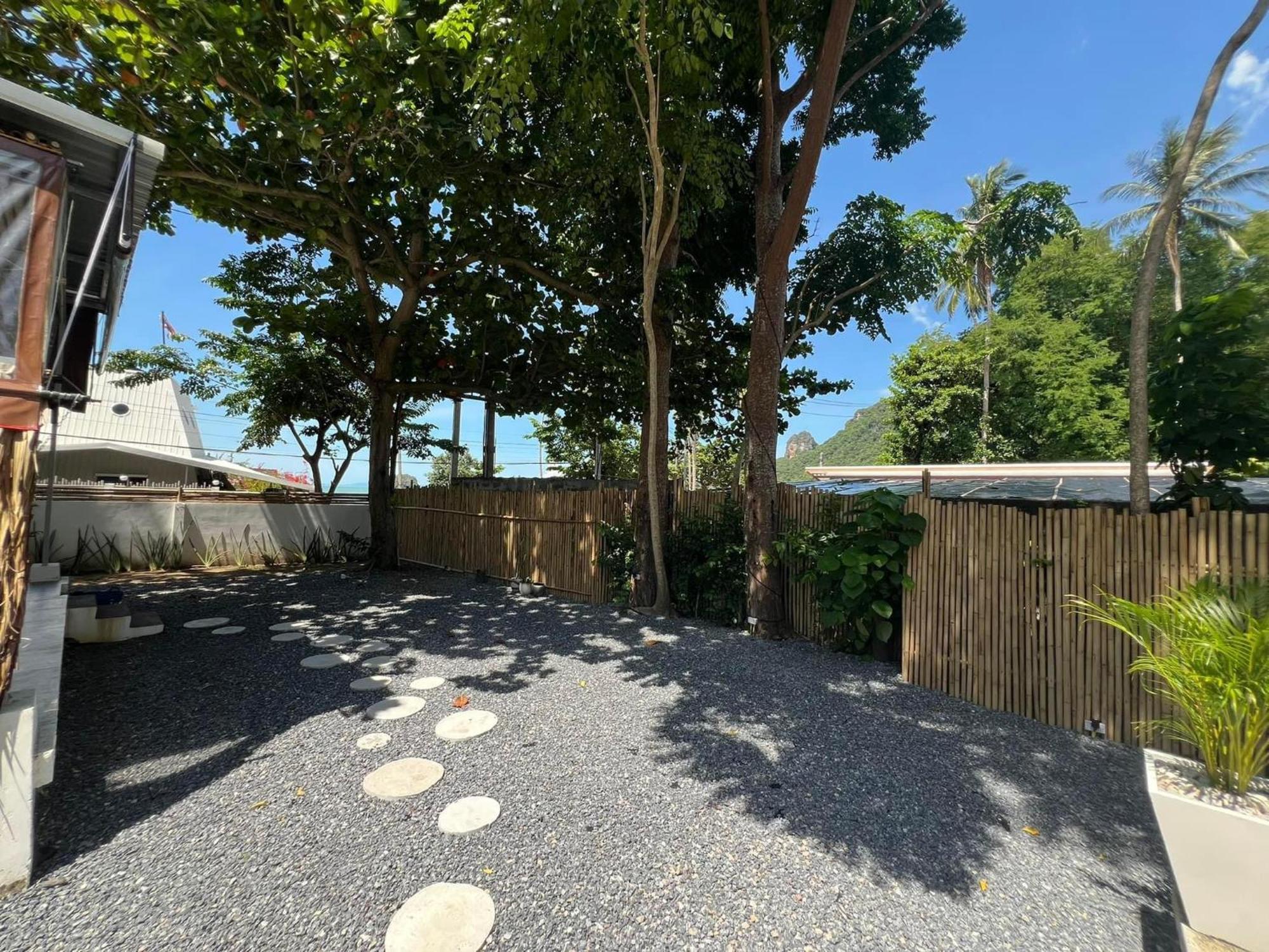 Chill Lay Resort Donsak Don Sak Exterior photo